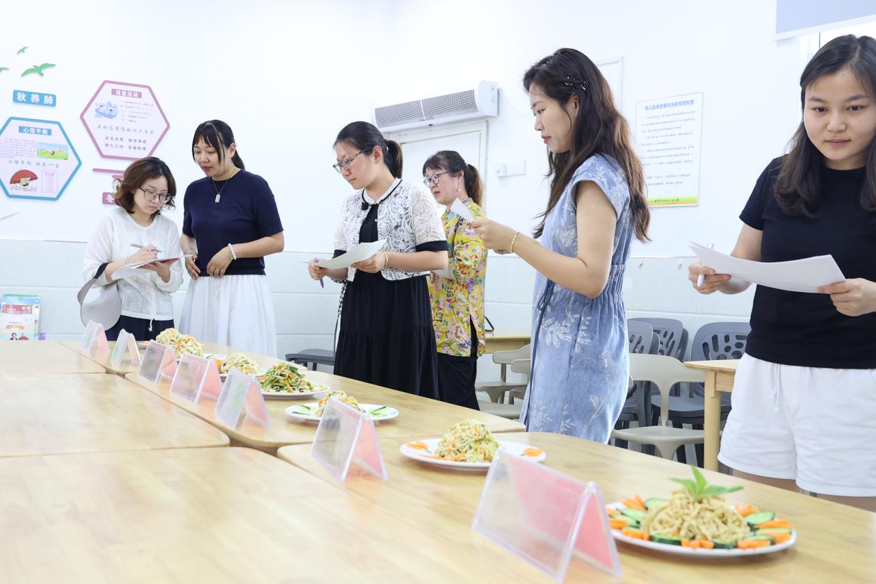 食光同行 家园同心  ——无锡…